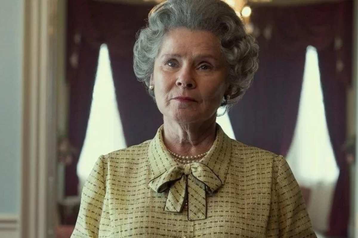 Imelda Staunton como rainha Elizabeth II em nova temporada de "The Crown"