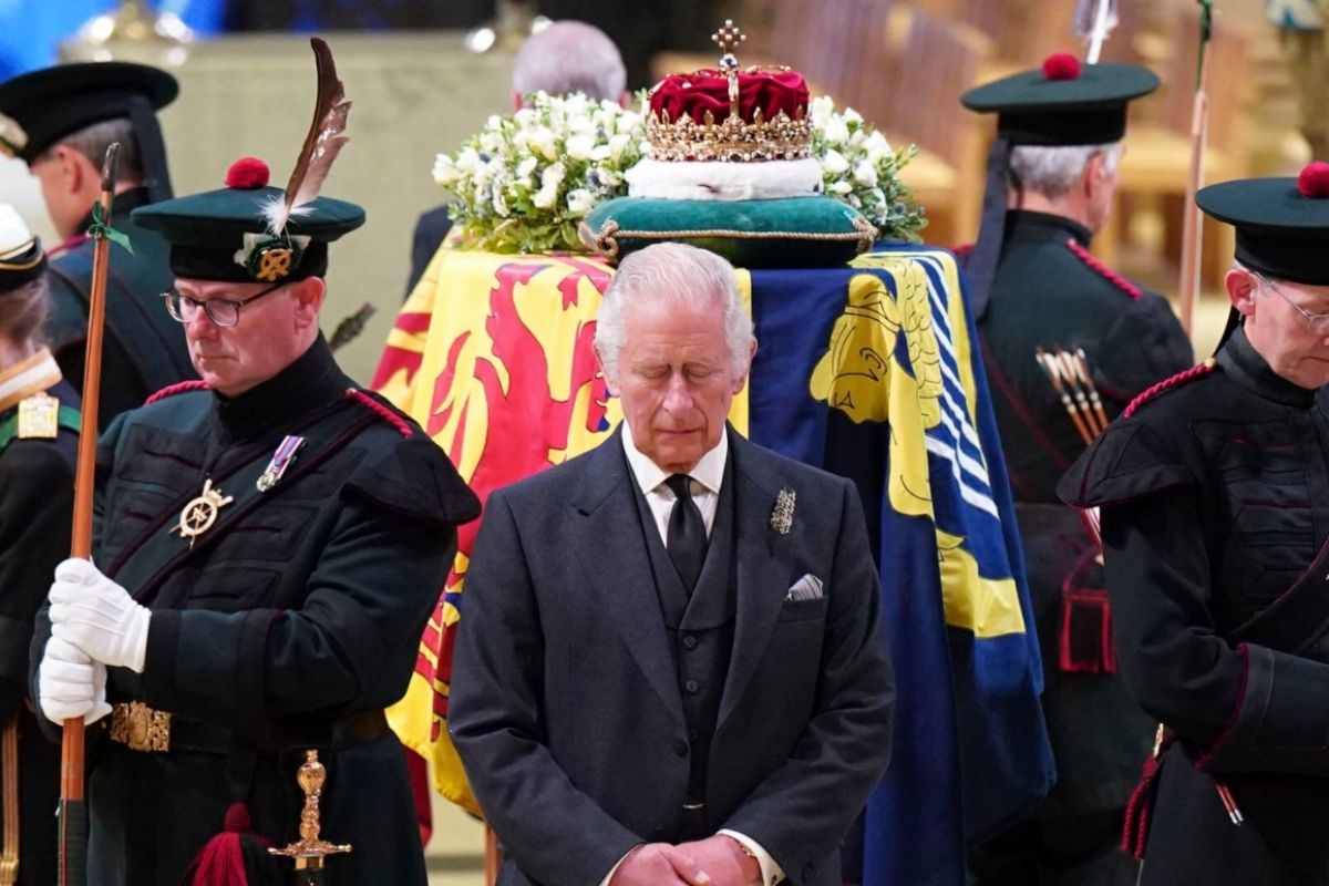 Rei Charles III no funeral da Rainha Elizabeth II