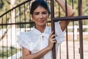 Paula Fernandes vestido branco