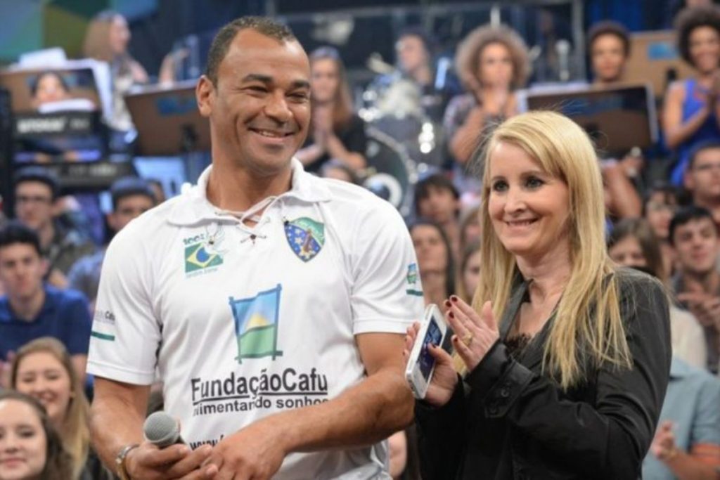 Cafu ao lado da ex-mulher, Regina Feliciano