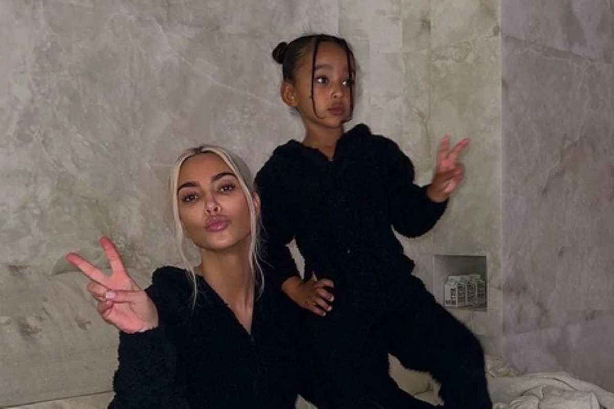 Kim Kardashian com a filha Chicago West