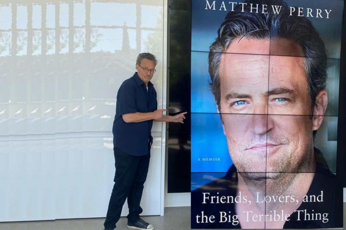 Matthew Perry e a capa de seu livro