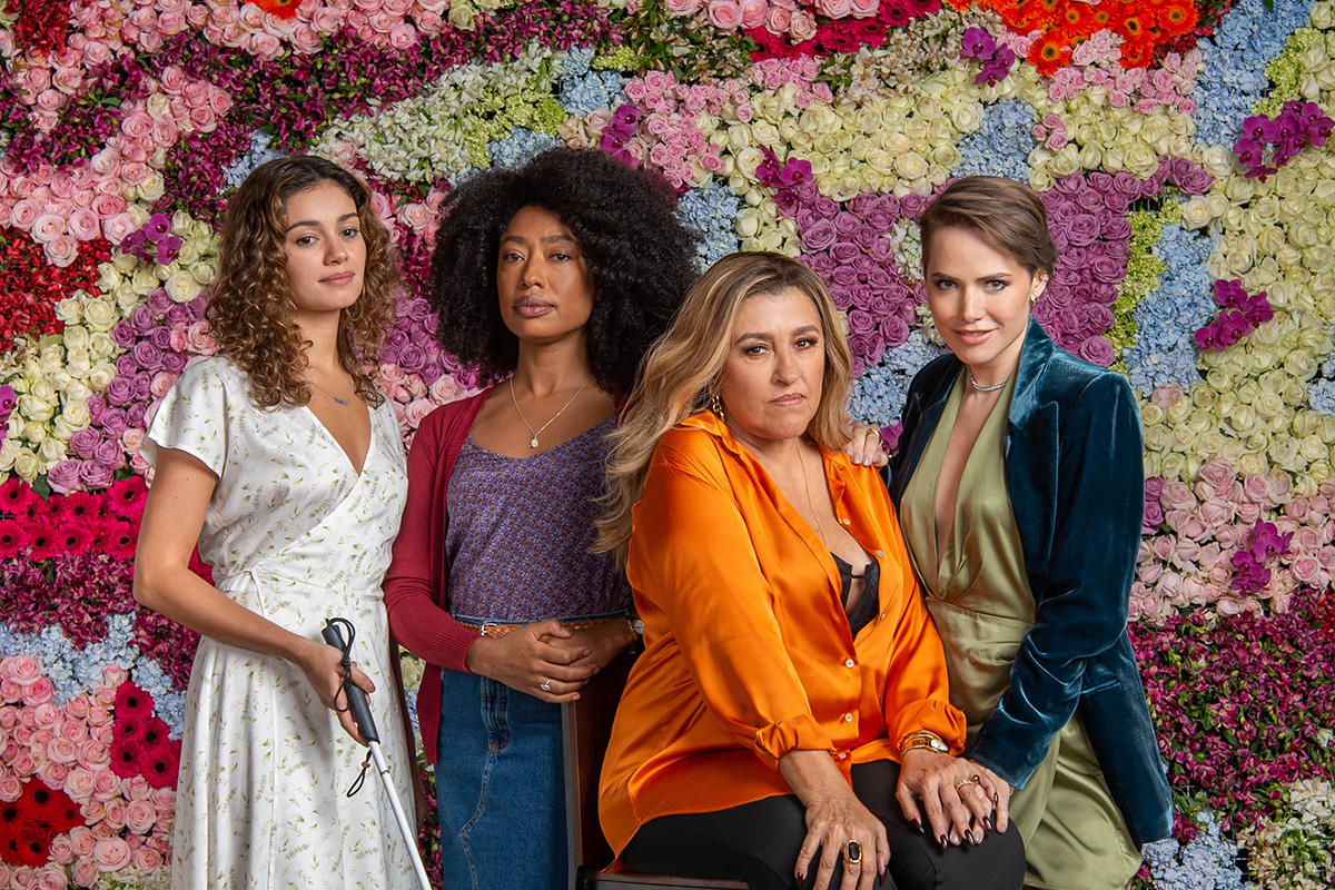 Sophie Charlotte, Mariana Nunes, Regina Casé e Letícia Colin em Todas as Flores