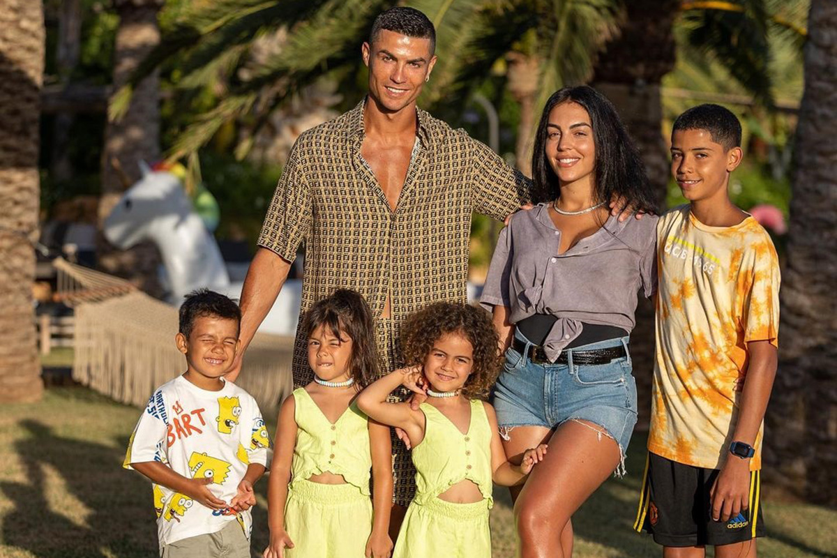 Cristiano Ronaldo, Georgina Rodríguez e os filhos