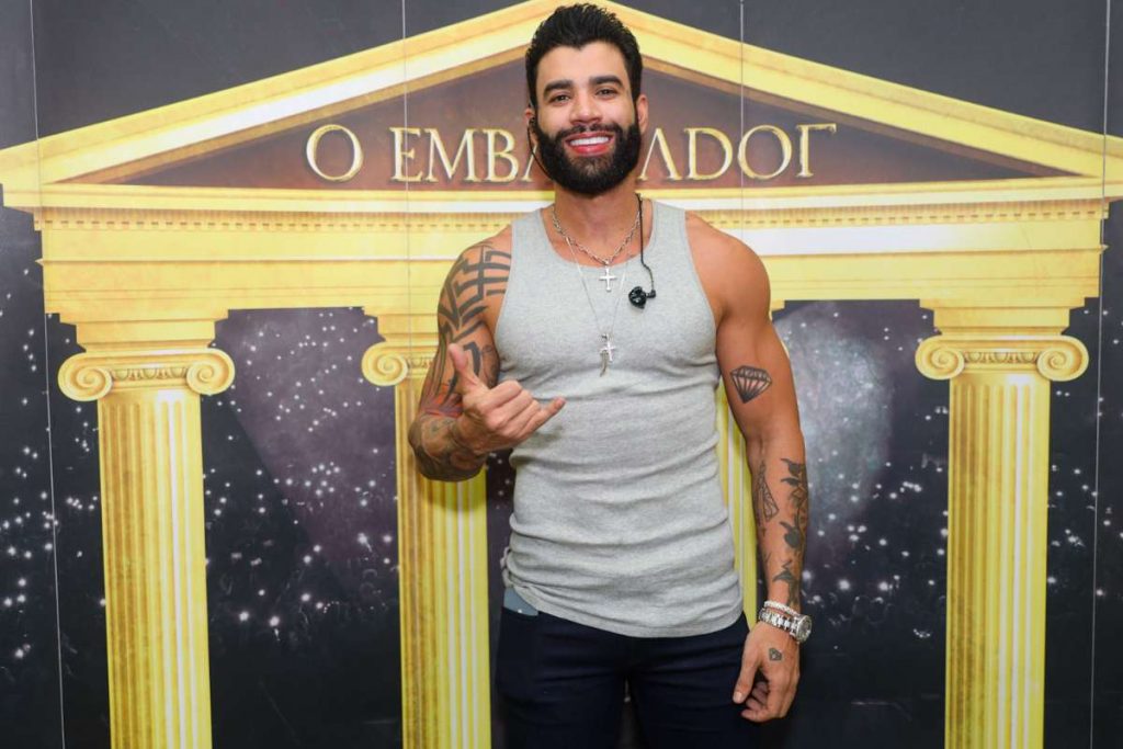 Gusttavo Lima vai contratar mil pessoas para trabalhar com ele OFuxico