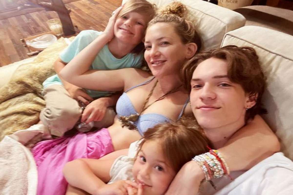 Kate Hudson com os filhos