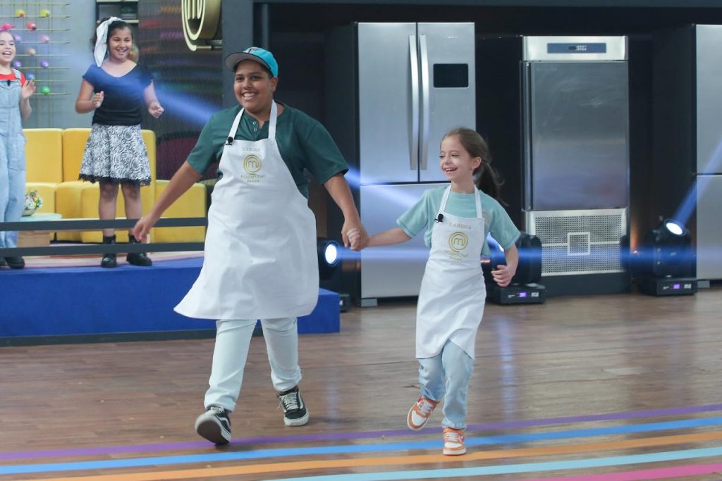 lucas e larissa na final do masterchef júnior