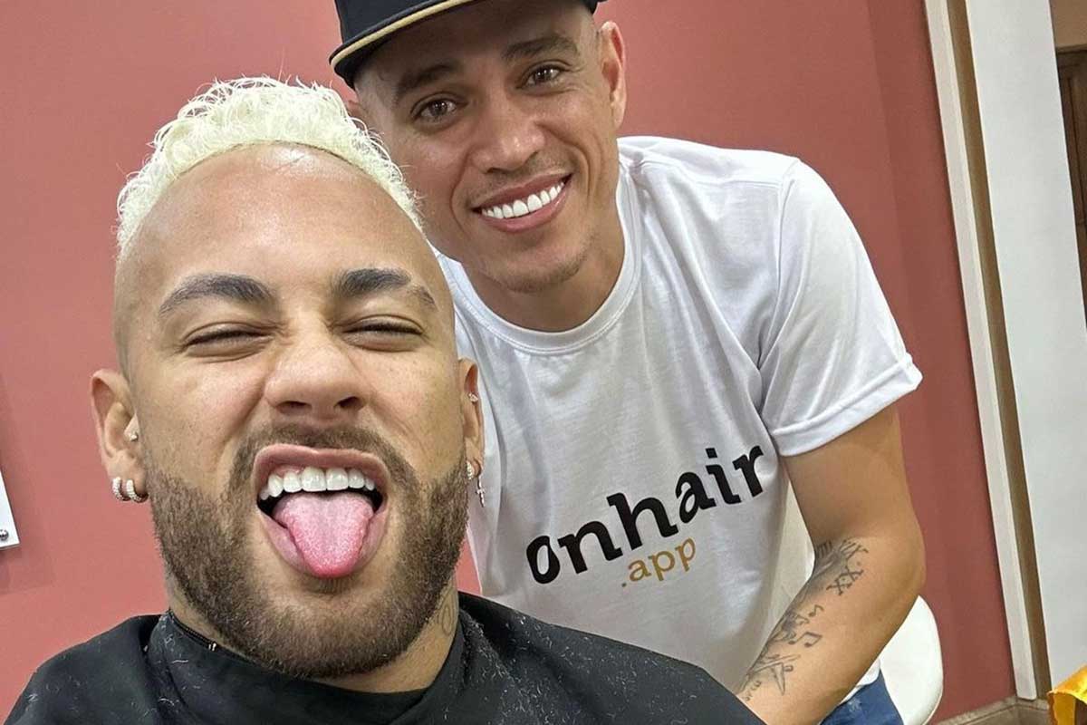 Neymar atualiza corte de cabelo