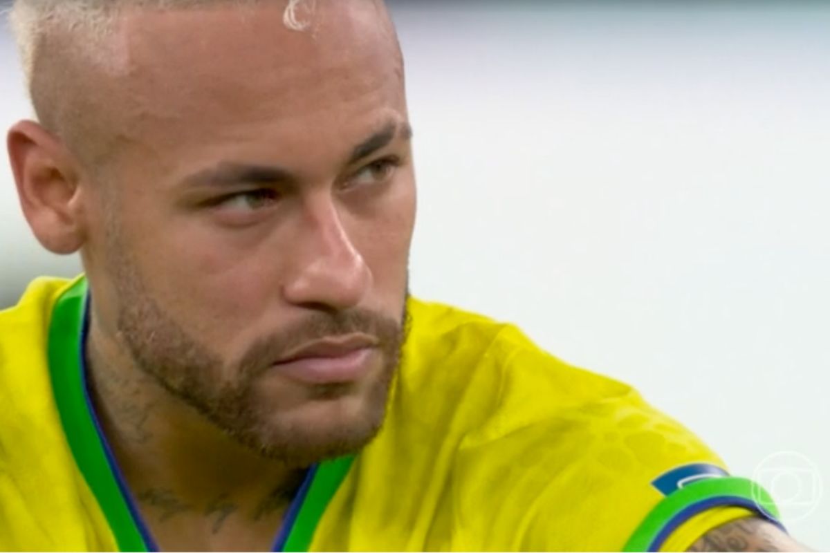 neymar triste após perder a copa do mundo
