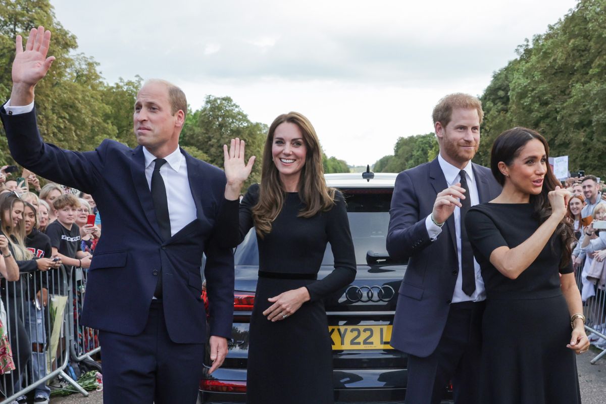 Príncipe William e Kate Middleton com Príncipe Harry e Meghan Markle