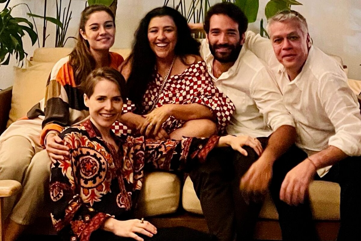 Leticia Colin, Sophie Charlotte, Regina Casé, Humberto Carrão e Fabio Assunção