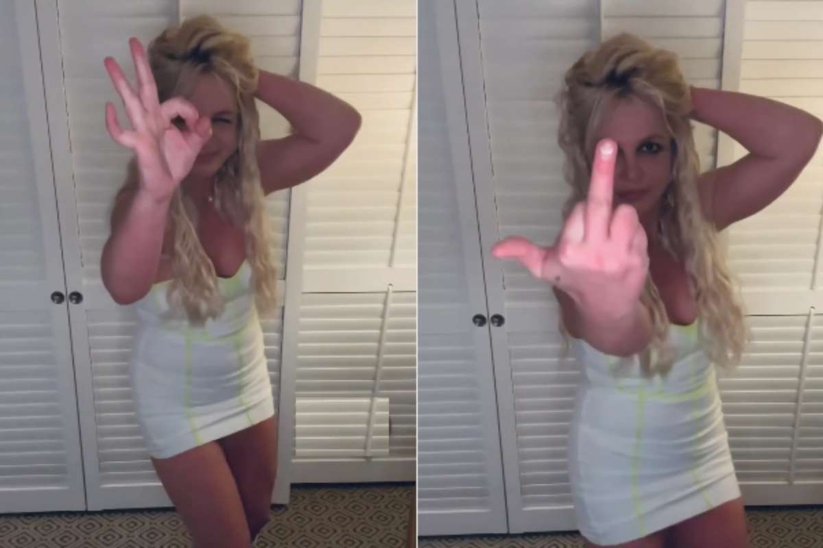 Britney Spears mostra o dedo do meio em vídeo