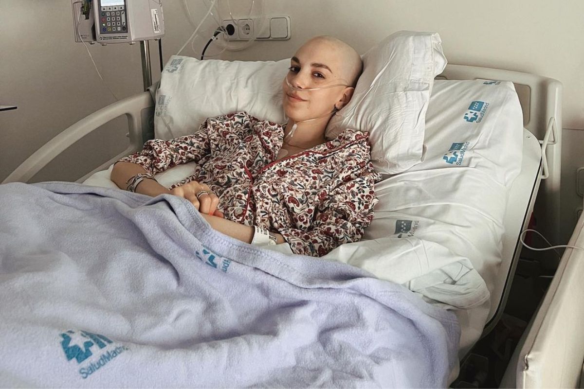 Elena Huelva na cama de hospital