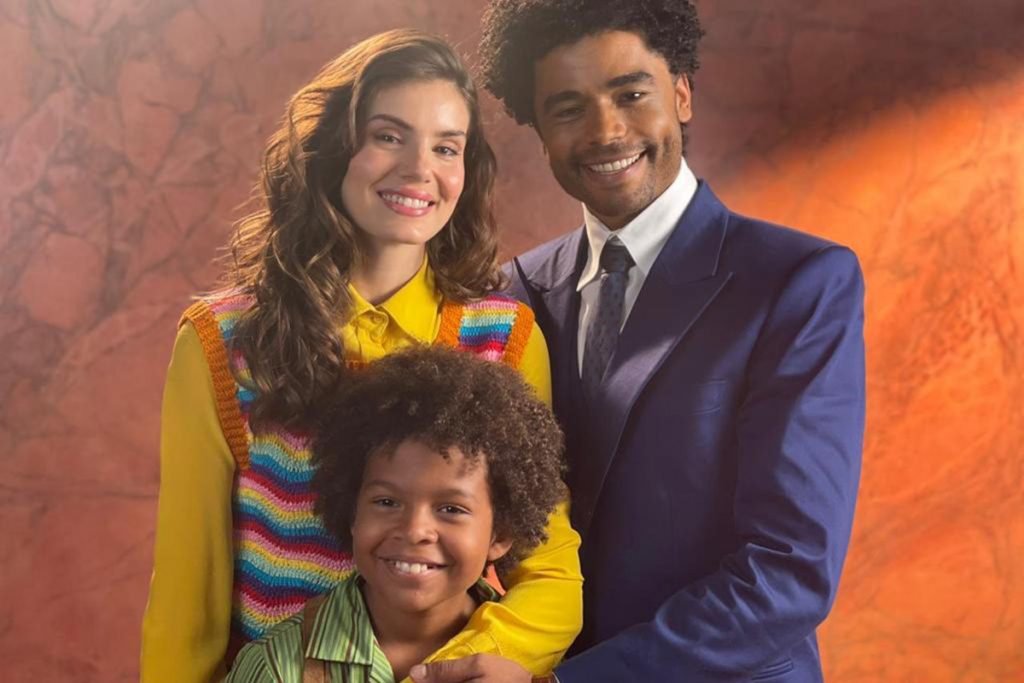 Marê (Camila Queiroz), Orlando (Diogo Almeida) e Marcelino (Levi Asaf) em Amor Perfeito