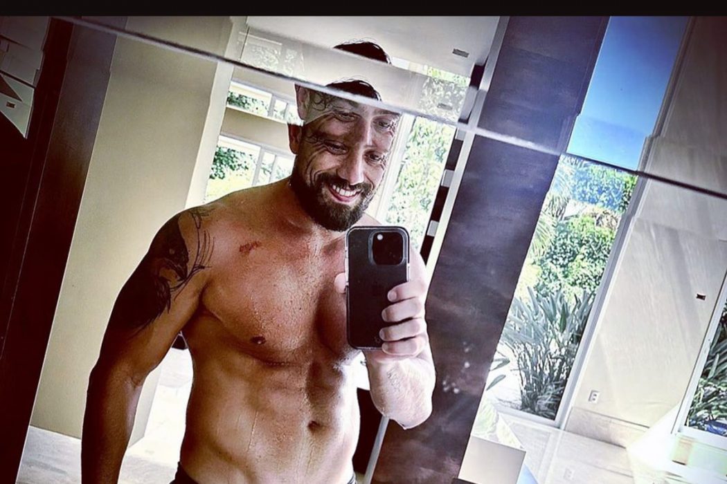 Rafael Cardoso Posa Sem Camisa E Recebe Elogios Gostoso