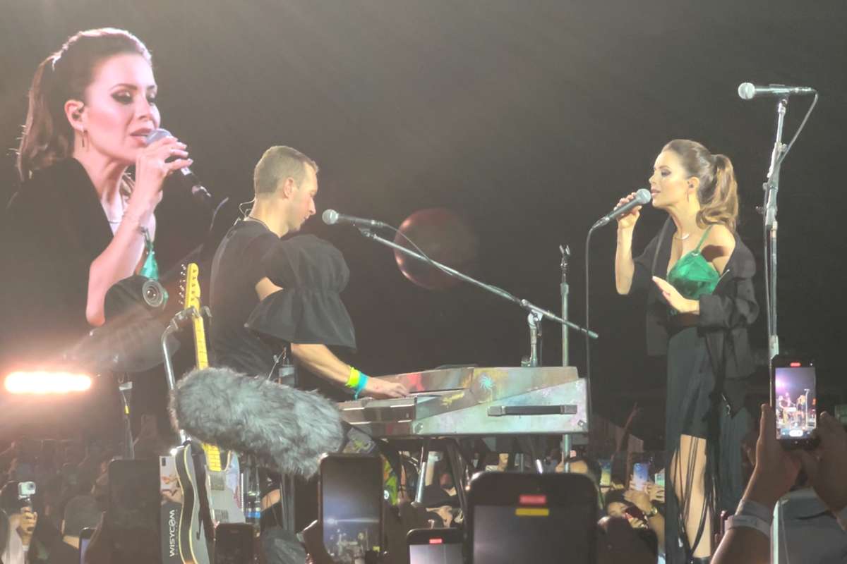 Sandy canta com Coldplay em São Paulo