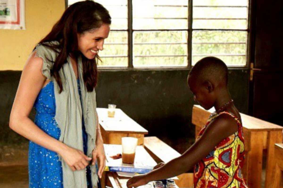 Meghan Markle em Rwanda em viagem de 2020