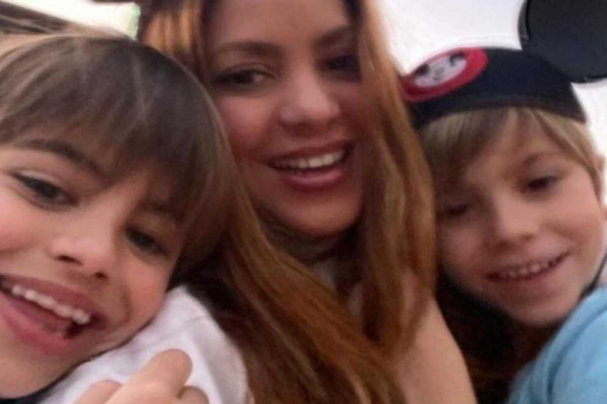Shakira e os filhos