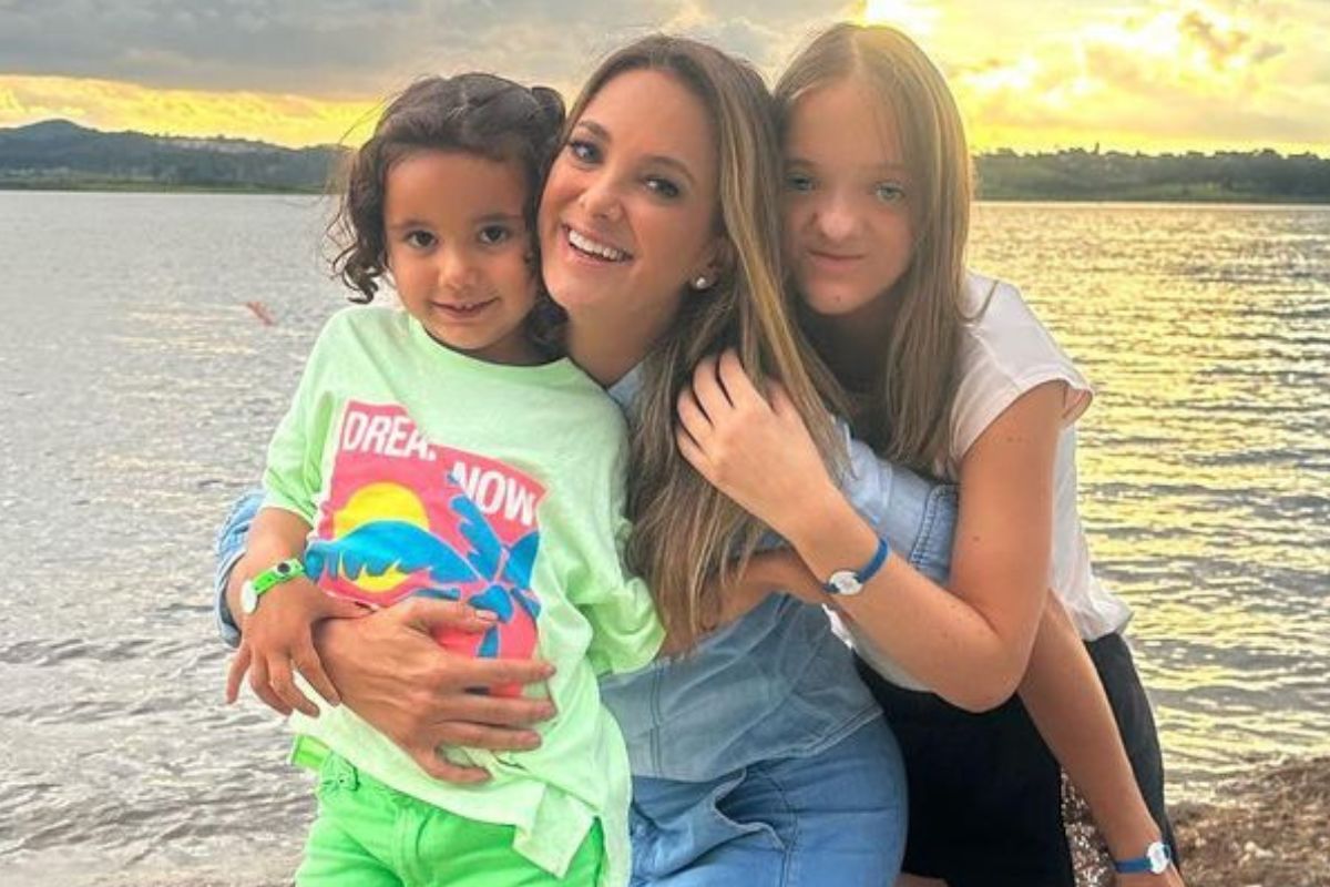Ticiane Pinheiro e as filhas Rafaella Justus e Manuella