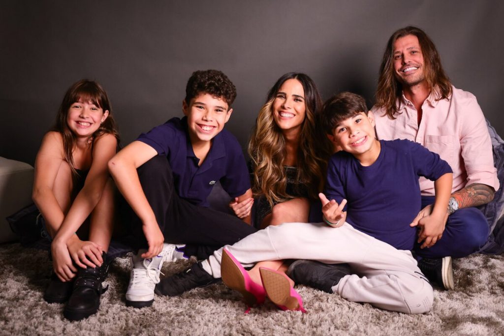 Wanessa com os dois filhos José Marcos e João Francisco, Dado e a filha, Ana Flor