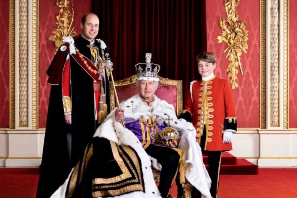 Os herdeiros ao trono com o rei Charles