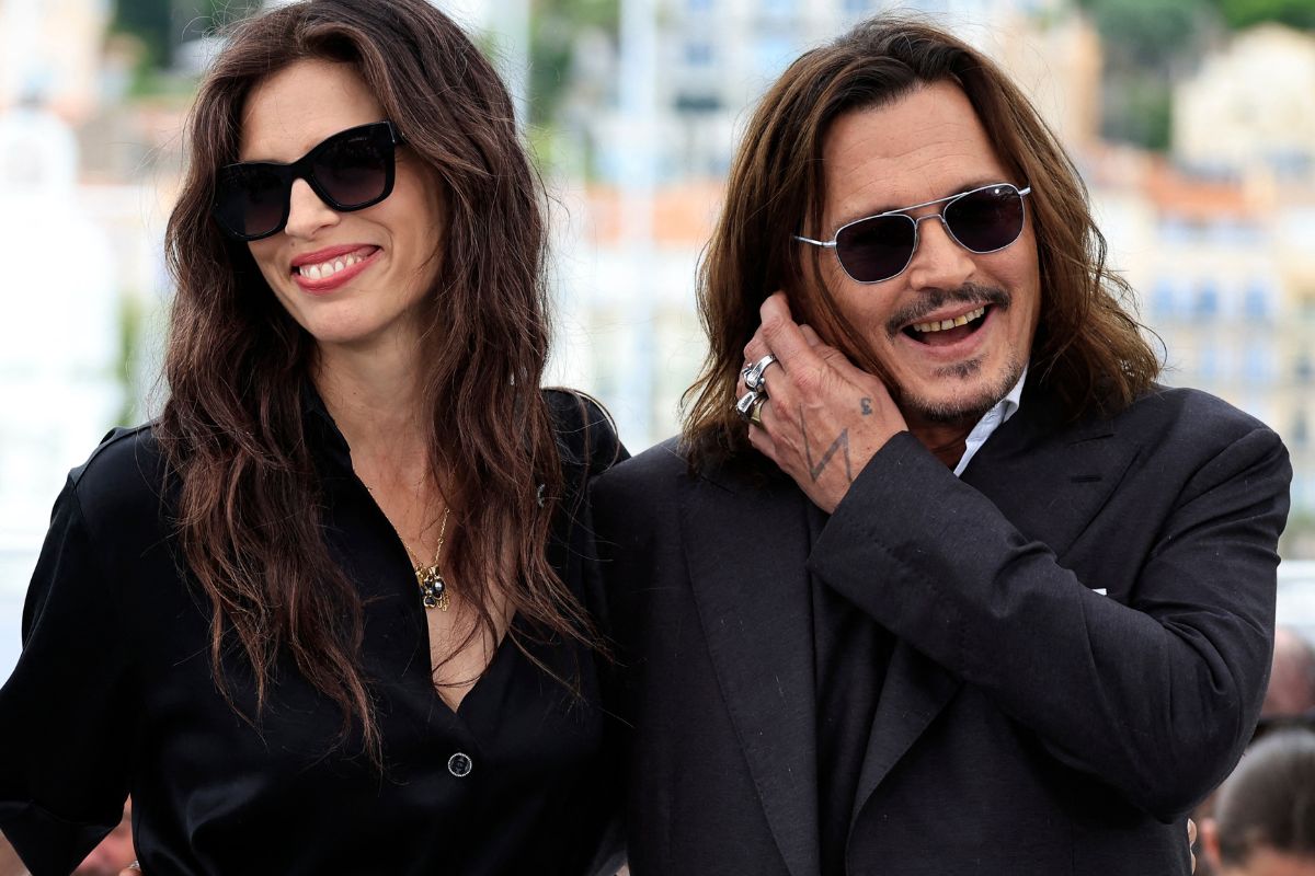 A diretora Maïwenn e Johnny Depp, em Cannes