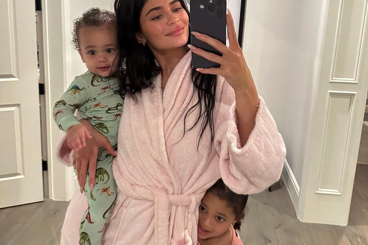 Kylie Jenner com os filhos