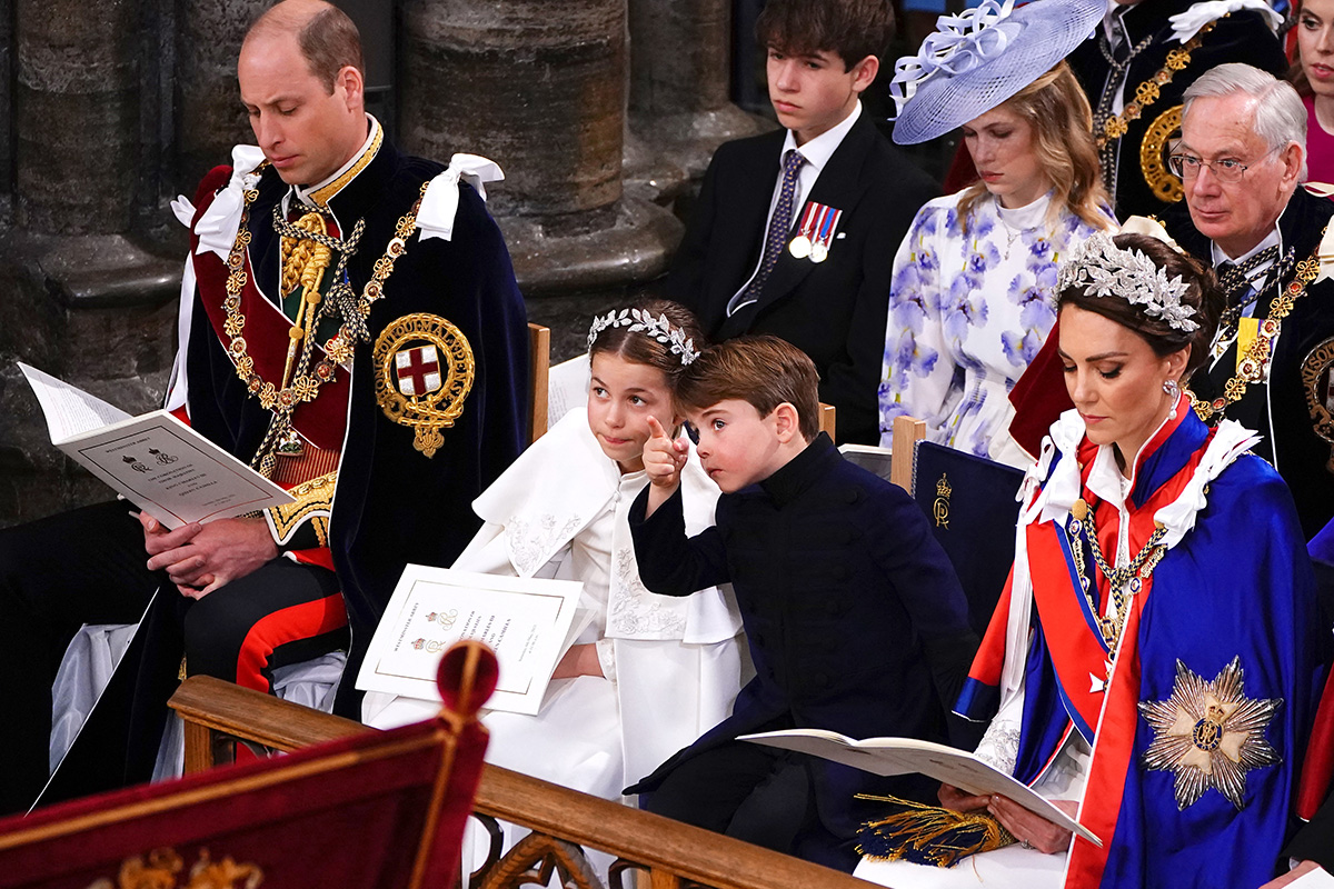 Príncipe William e Kate Middleton com os filhos Charlotte e Louis