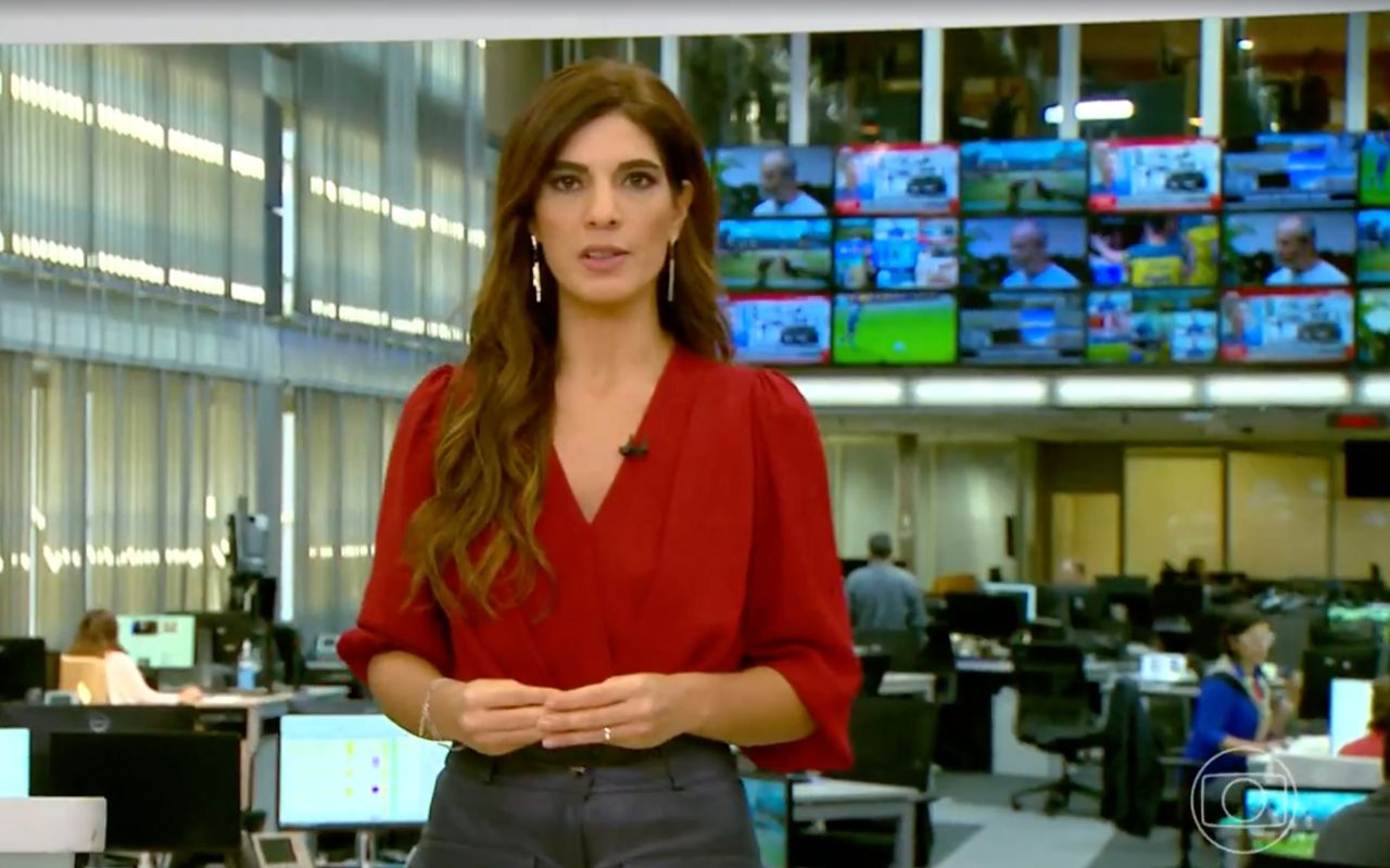 Andreia Sadi estreia no ‘Jornal Hoje’ paparicada por Cesar Tralli