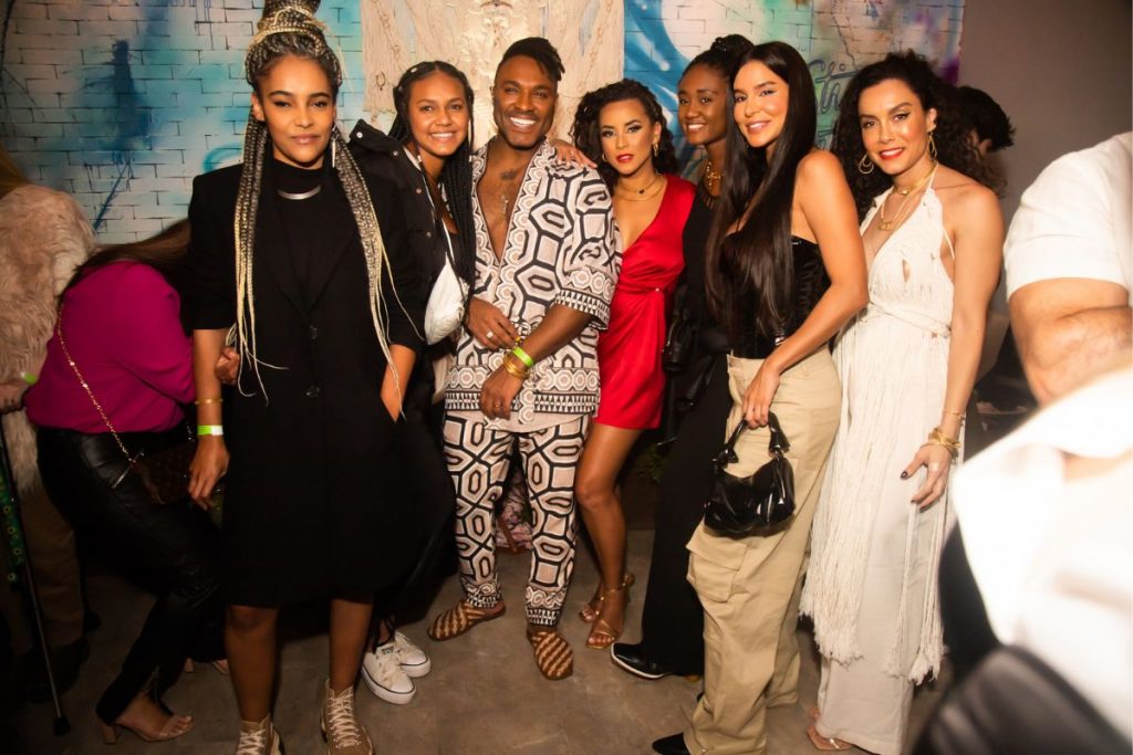 Gabi Hebling (BBB19), Jessilane (BBB22), Fred Nicácio, Domitlia Barros, Sarah Aline, Kerline (BBB21) e Lia Khey (BBB 10)