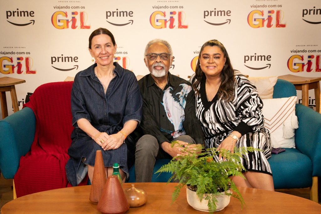 Flora Gil, Gilberto Gil e Preta Gil posaram juntos