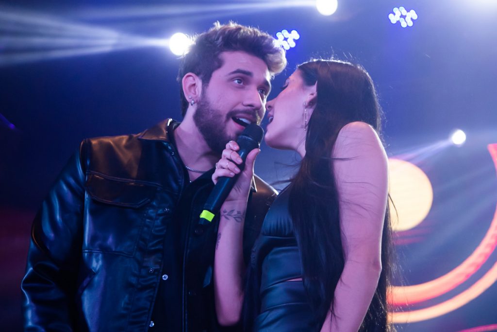 Gustavo Mioto e Ana Castela arrasaram em cima do palco