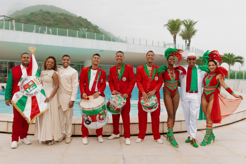 Parte da bateria da Grande Rio, que fará parte da festa de Réveillon do Hotel Nacional, no Rio de Janeiro