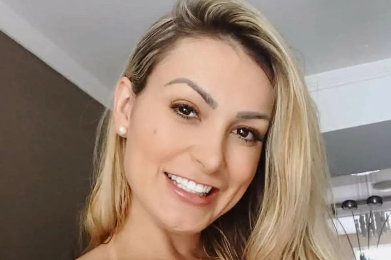 Topless Andressa Urach Faz Tour Pelo Corpo Após Bronzeamento