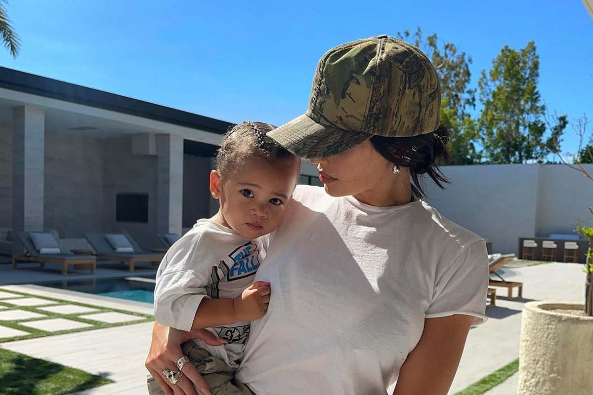 Kylie Jenner com o filho