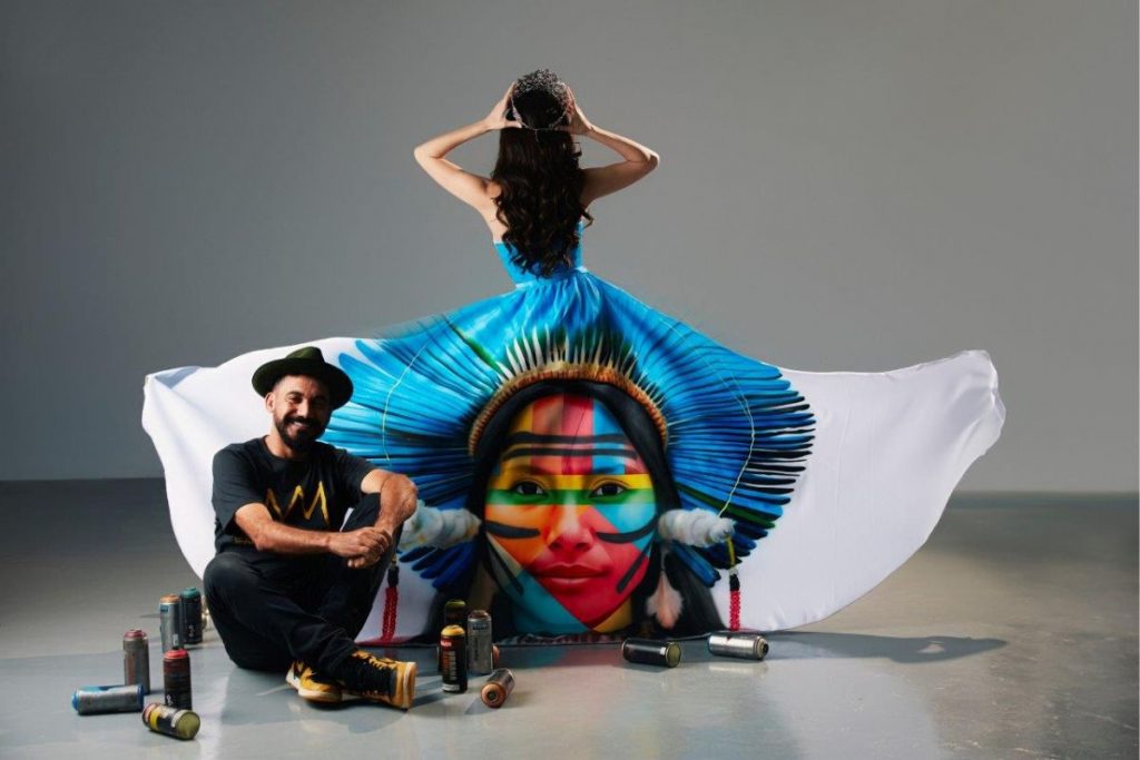 Eduardo Kobra pintou o vestido da Miss Brasil 2022, Mia Mamede