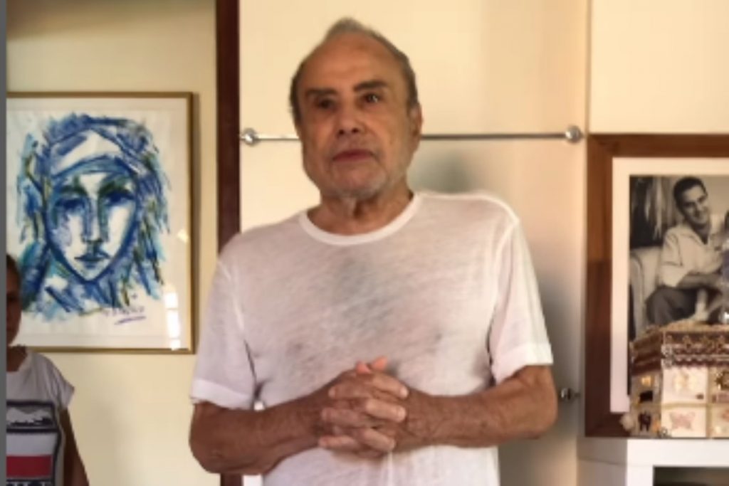 retrato de stenio garcia reflexivo