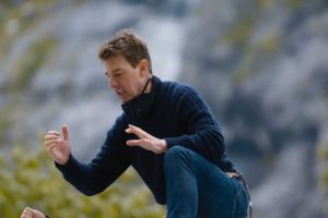 Tom Cruise na cena do trem em Missão Impossível