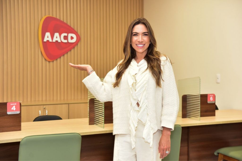 Patrícia Abravanel em visita na AACD