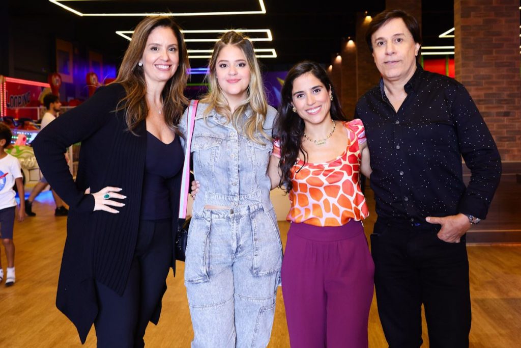 Tom Cavalcante com a esposa Patrícia e a filha Maria Antônia