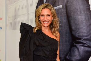 Luisa Mell esbanjou sorrisos na ocasião