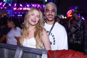 Luísa Sonza curtiu o evento com o namorado Chico Veiga