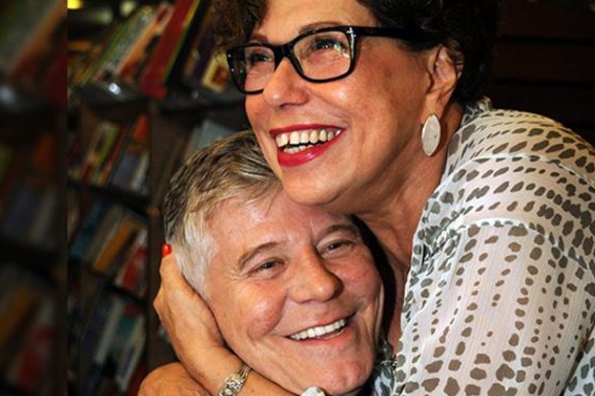 Miguel Falabella abraçado com Maria Carmem Barbosa