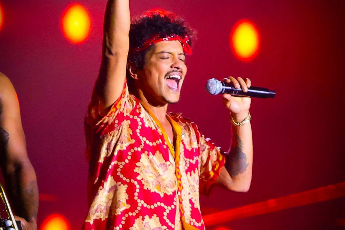 bruno mars no the town
