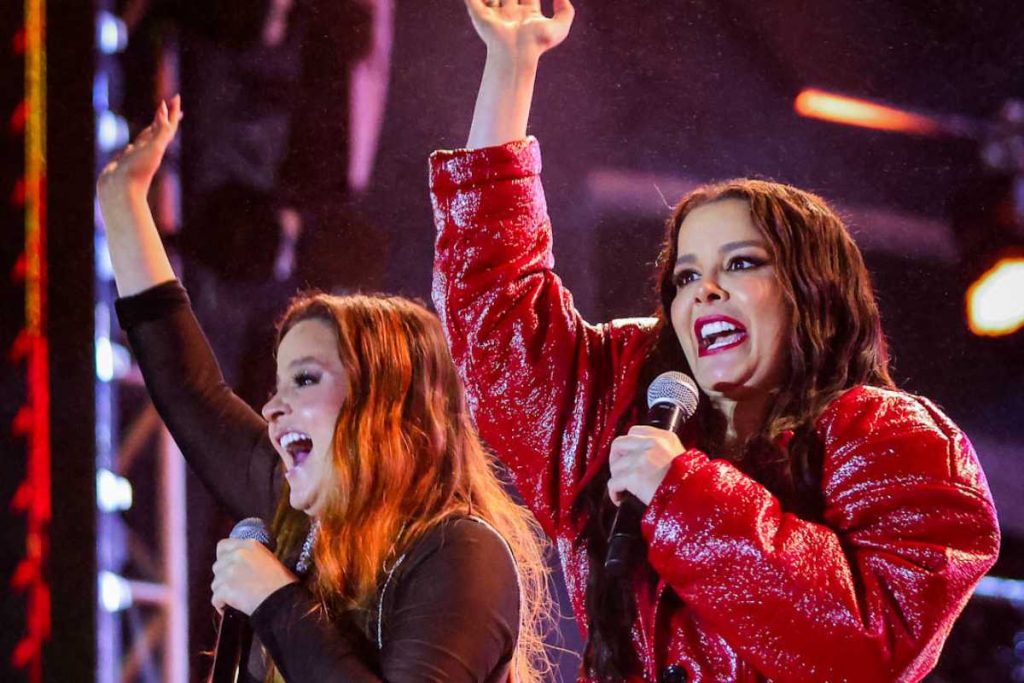 Maiara e Maraísa em show na 70ª Festa da Uva