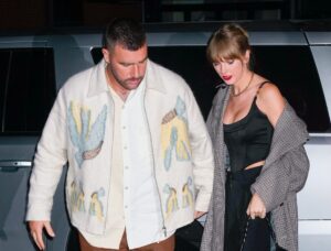 Taylor Swift e Travis Kelce juntos após jantar
