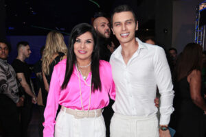 Mara Maravilha posou ao lado de Gabriel