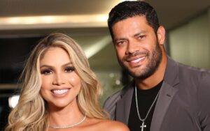 Jogador Hulk anuncia que será pai pela quinta vez