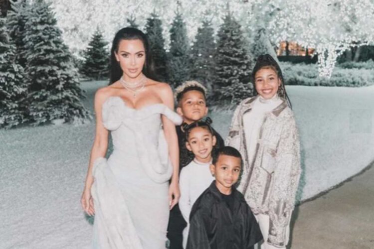 Kim Kardashian e os filhos