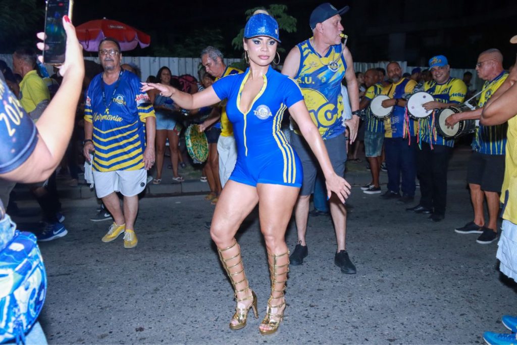 Lexa samba e ensaia para desfile da Unidos da Tijuca (Thiago Mattos/Brazil News)